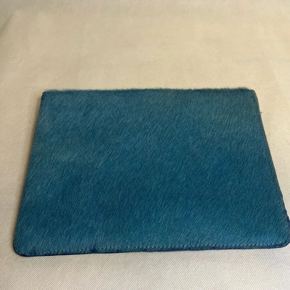 Noui vegan handmade in France clutch